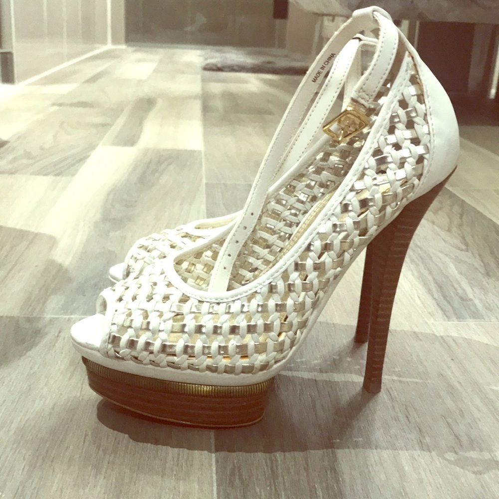BEBE High Platform - Stand Out - White Heel! ❤️